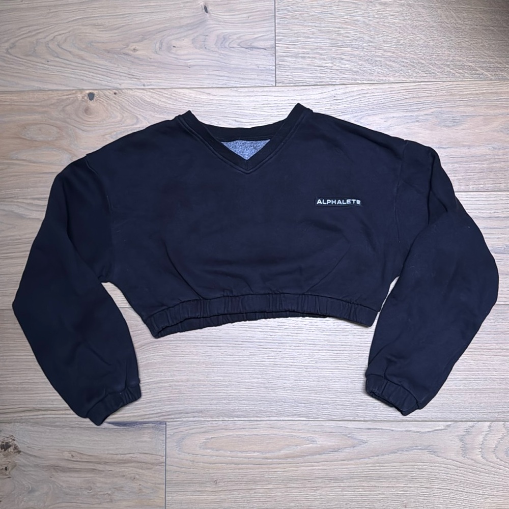 Alphalete Cropped Crew